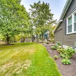 Mtn-View Escape With Large Yard In Duncansville!