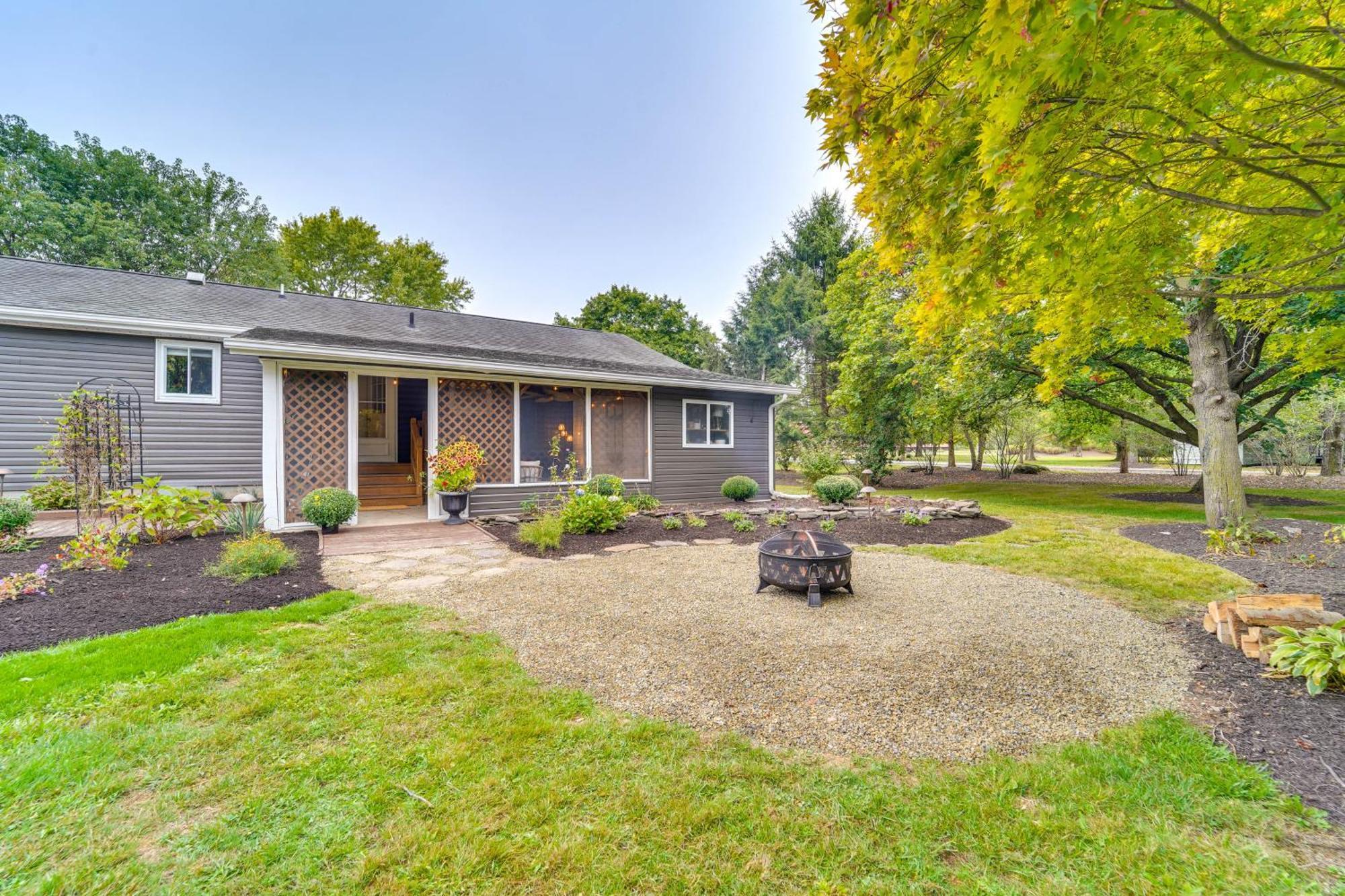 Mtn-view Escape With Large Yard In Duncansville! Duncansville