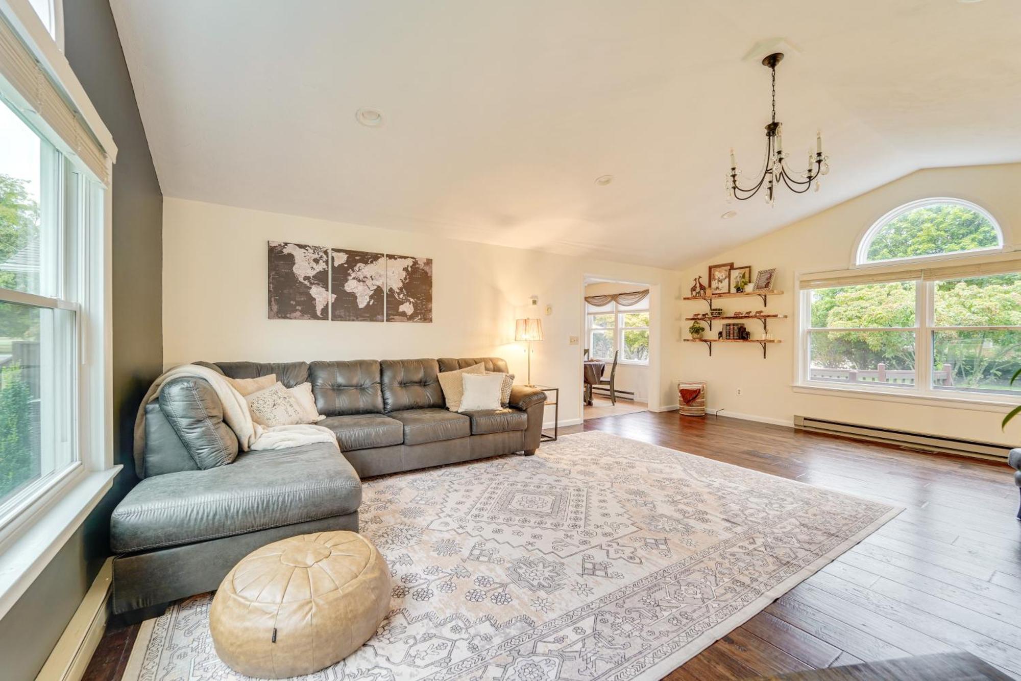 Mtn-view Escape With Large Yard In Duncansville!
